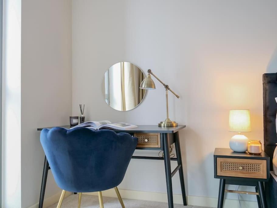 Stylish Urban Sanctuary With Parking Londres Exterior foto
