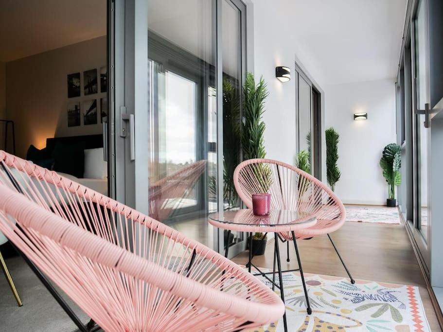 Stylish Urban Sanctuary With Parking Londres Exterior foto