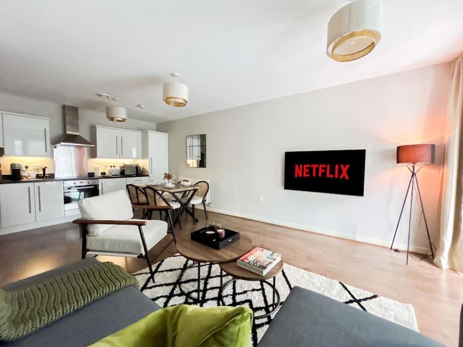Stylish Urban Sanctuary With Parking Londres Exterior foto