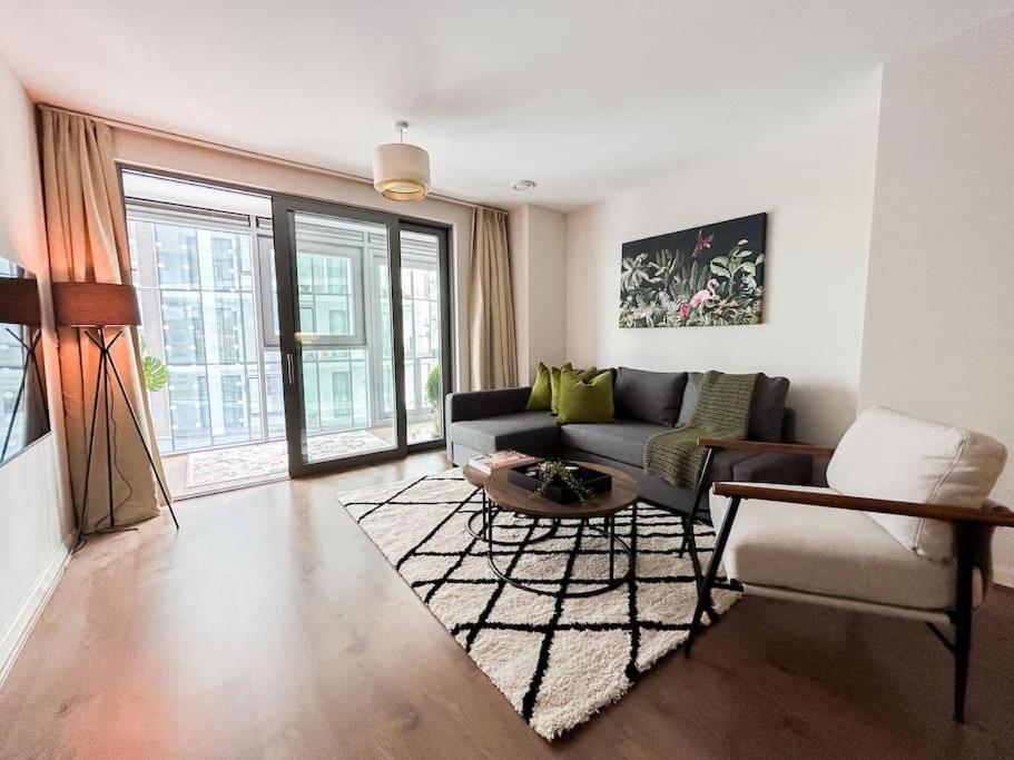 Stylish Urban Sanctuary With Parking Londres Exterior foto