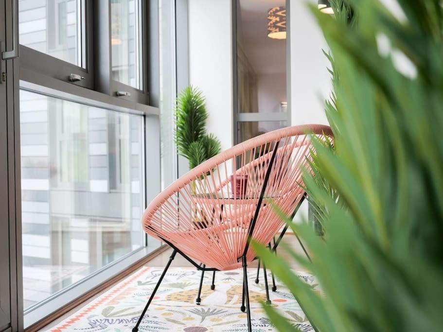 Stylish Urban Sanctuary With Parking Londres Exterior foto