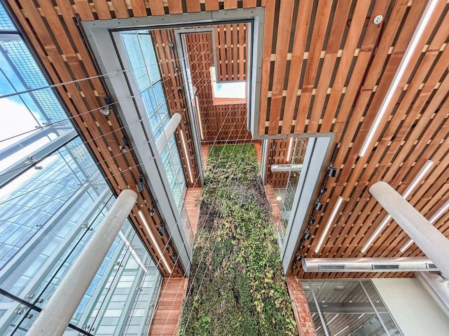 Stylish Urban Sanctuary With Parking Londres Exterior foto